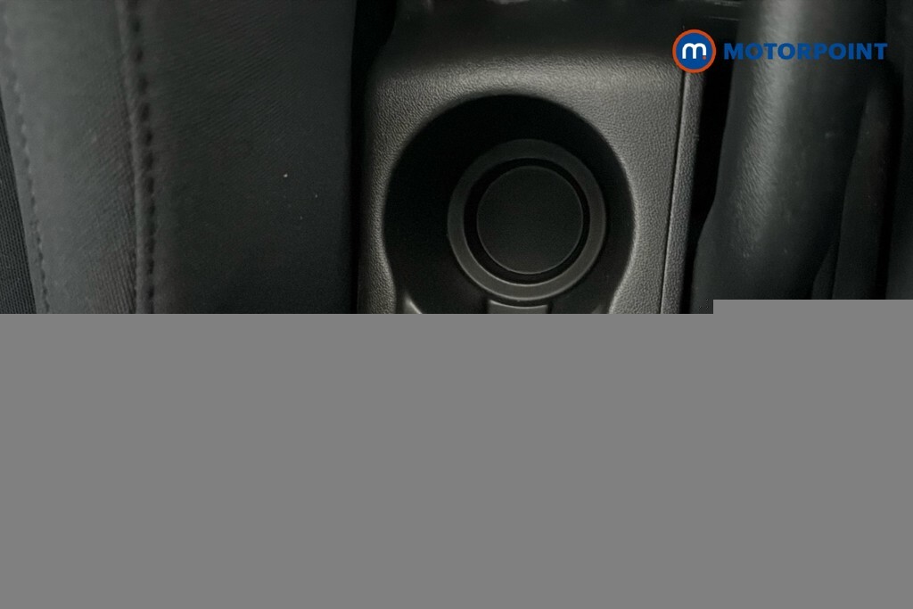 Hyundai Ix20 1.6 Se Nav Hatchback Euro 6 125 Red #18