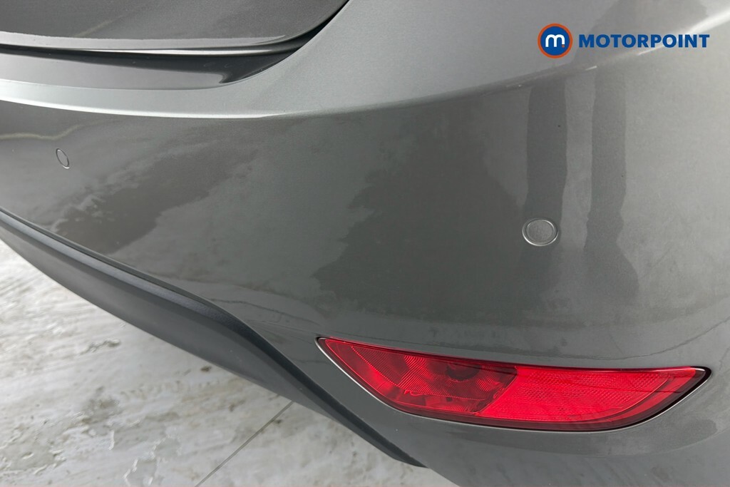 Hyundai Ix20 1.6 Se Nav Hatchback Euro 6 125 Red #29