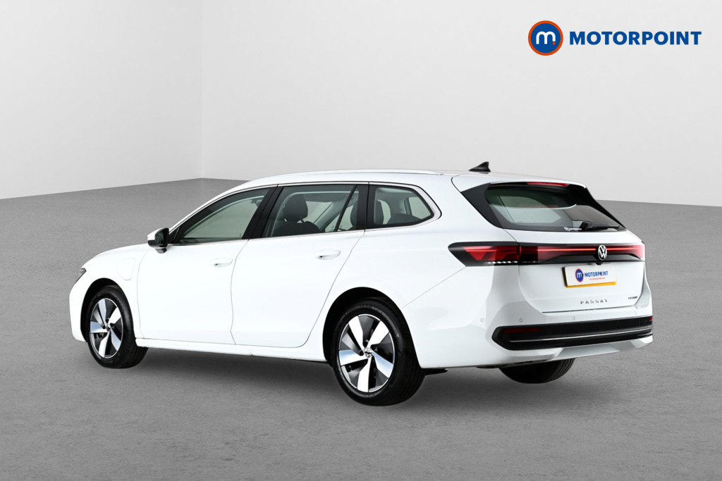 Volkswagen Passat 1.5 Tsi Ehybrid Life Dsg White #5