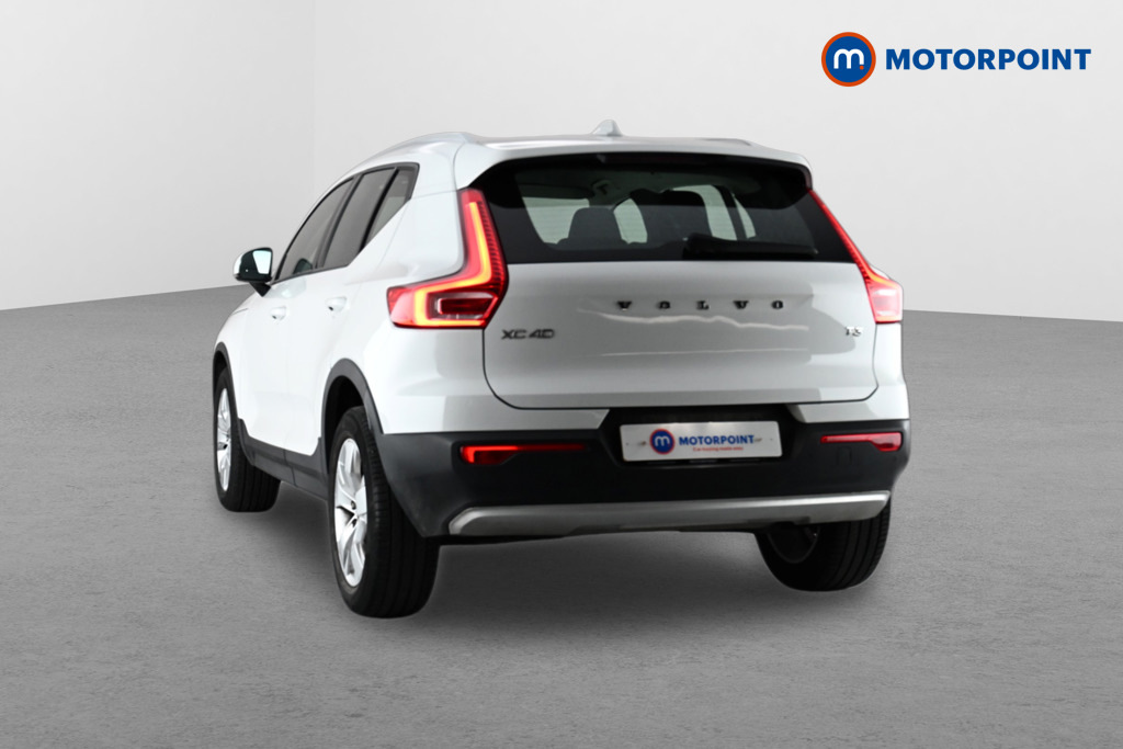 Volvo XC40 1.5 T3 163 Momentum White #5