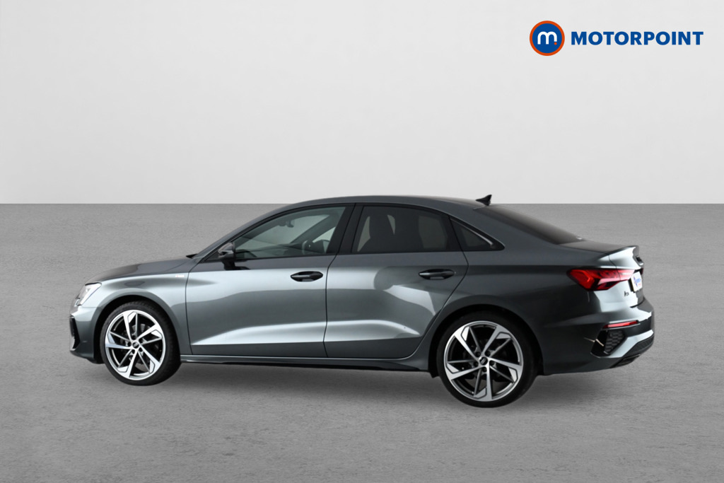 Audi A3 35 Tfsi Black Edition S Tronic YF24OTZ Grey #4