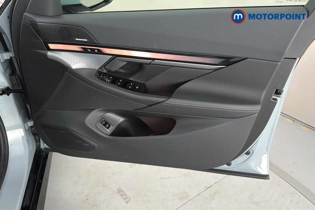 BMW i5 40 83.9Kwh M Sport Edrive 11Kw Charger Green #22