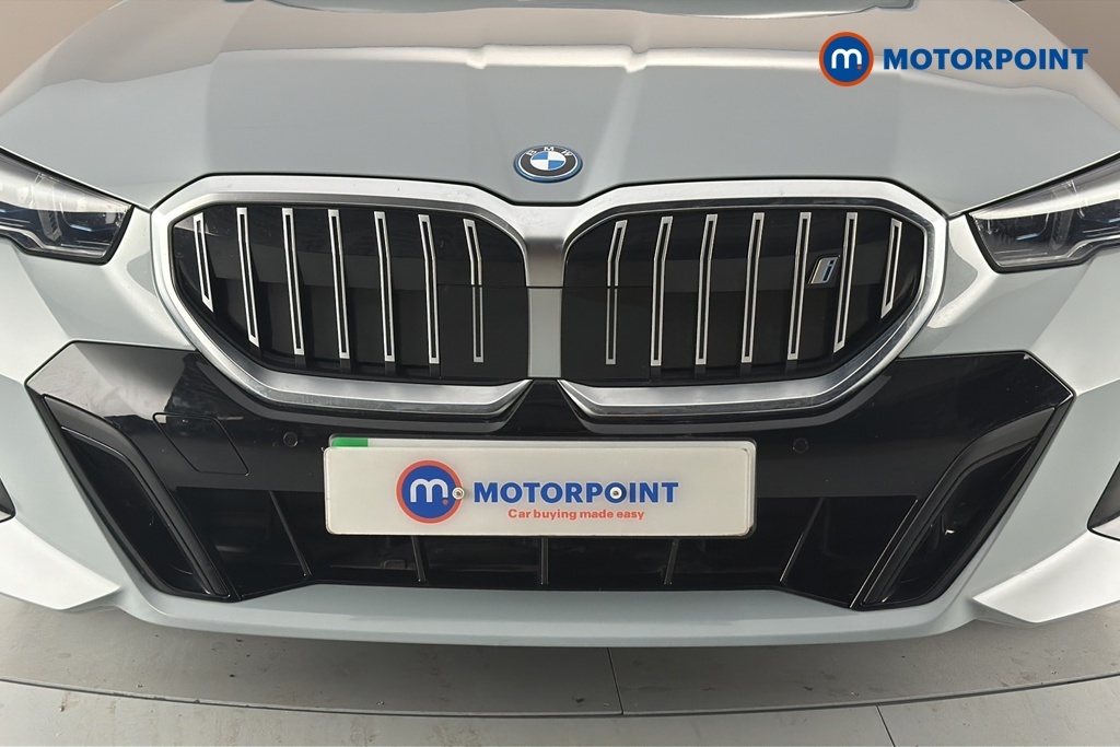 BMW i5 40 83.9Kwh M Sport Edrive 11Kw Charger Green #39