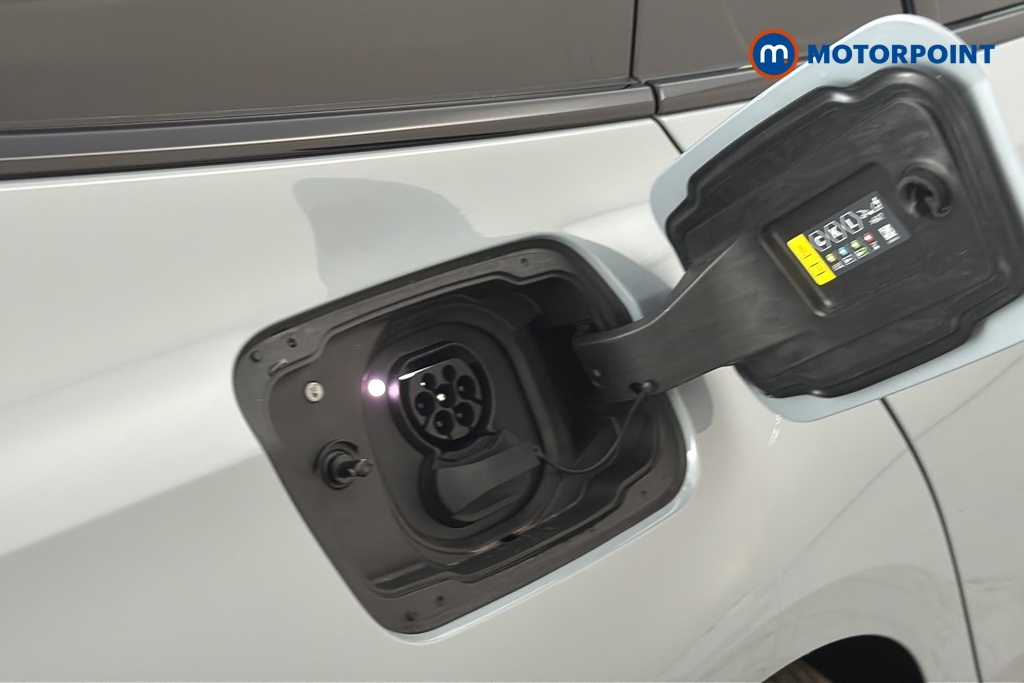 BMW i5 40 83.9Kwh M Sport Edrive 11Kw Charger Green #37
