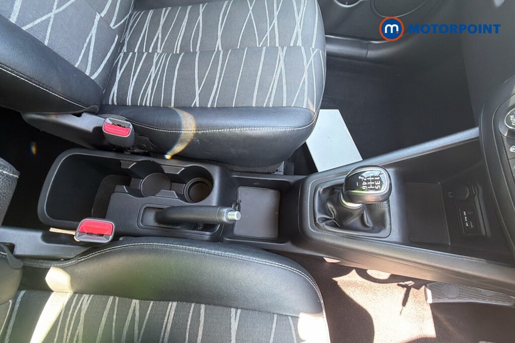 Kia Venga 4 White #13