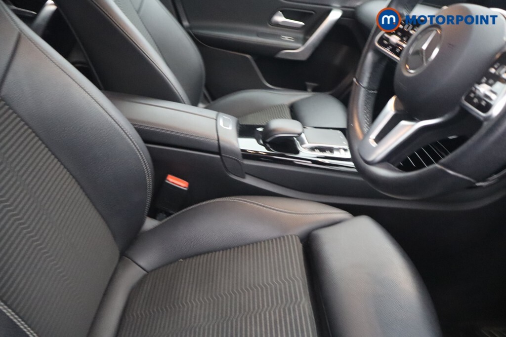 Mercedes-Benz A Class 1.3 A180 Sport Hatchback Euro 6 Black #18