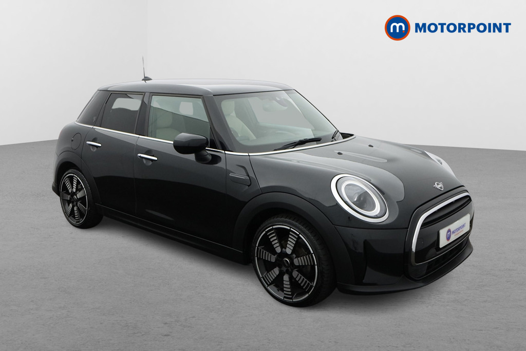 Mini Hatch 1.5 Cooper Exclusive Premium Black
