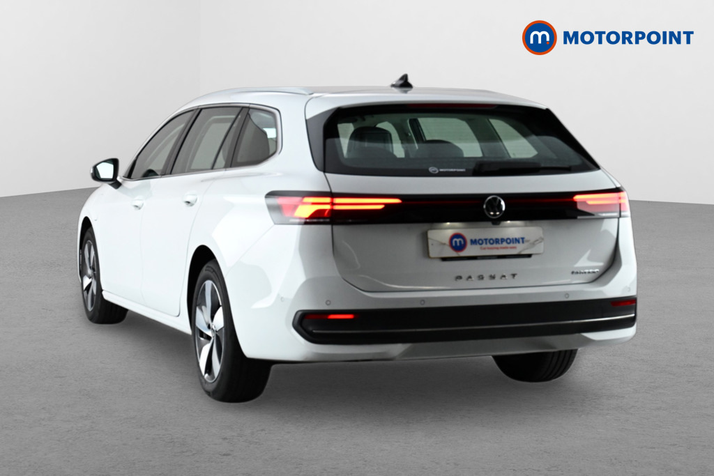 Volkswagen Passat 1.5 Tsi Ehybrid Life Dsg White #5