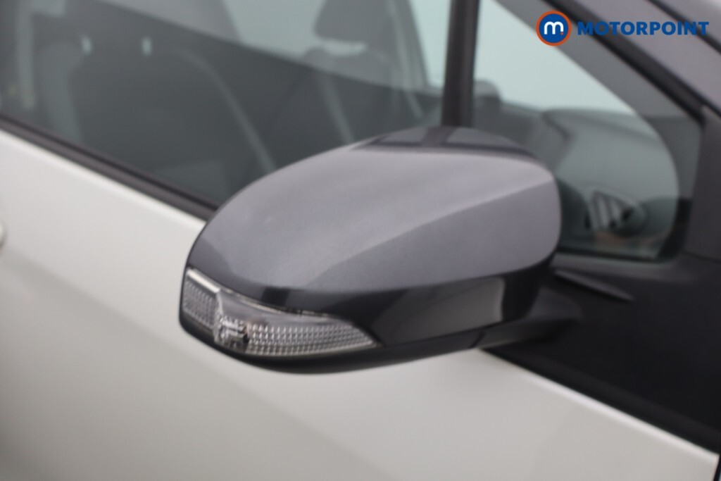 Toyota Yaris 1.5 Hybrid Icon Cvt Grey #31