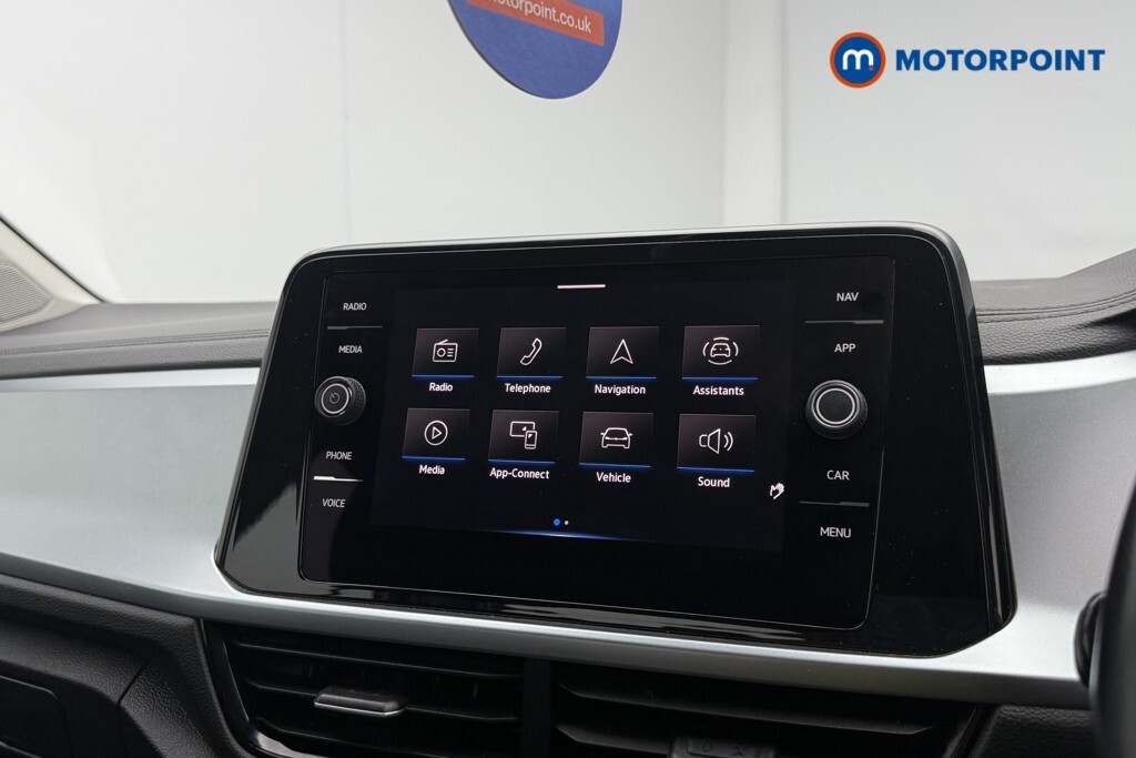 Volkswagen T-Roc R-line 1.5 Tsi 150Ps 7-Speed Dsg White #19