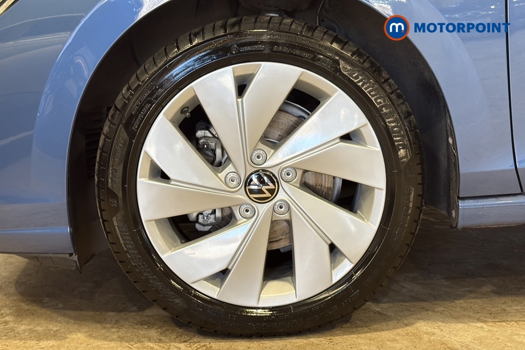 Volkswagen Golf 1.5 Etsi 150 R-line Dsg, 18 Leeds Alloys White #38
