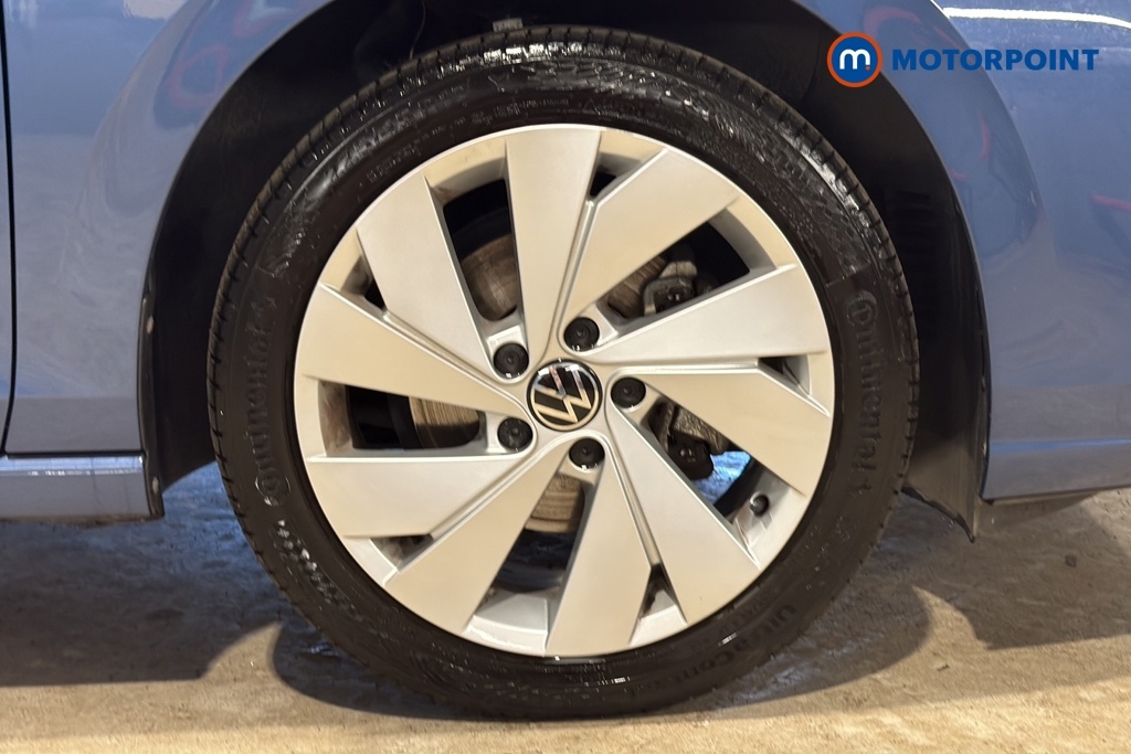 Volkswagen Golf 1.5 Etsi 150 R-line Dsg, 18 Leeds Alloys White #41
