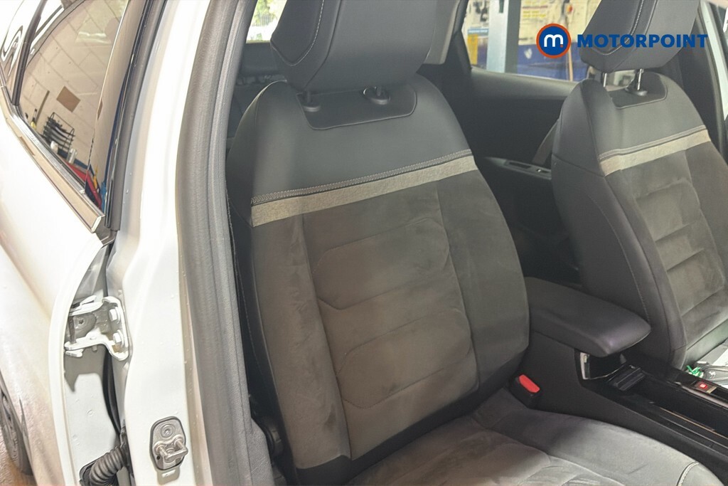 Citroen e-C4 100Kw E-series 50Kwh White #16
