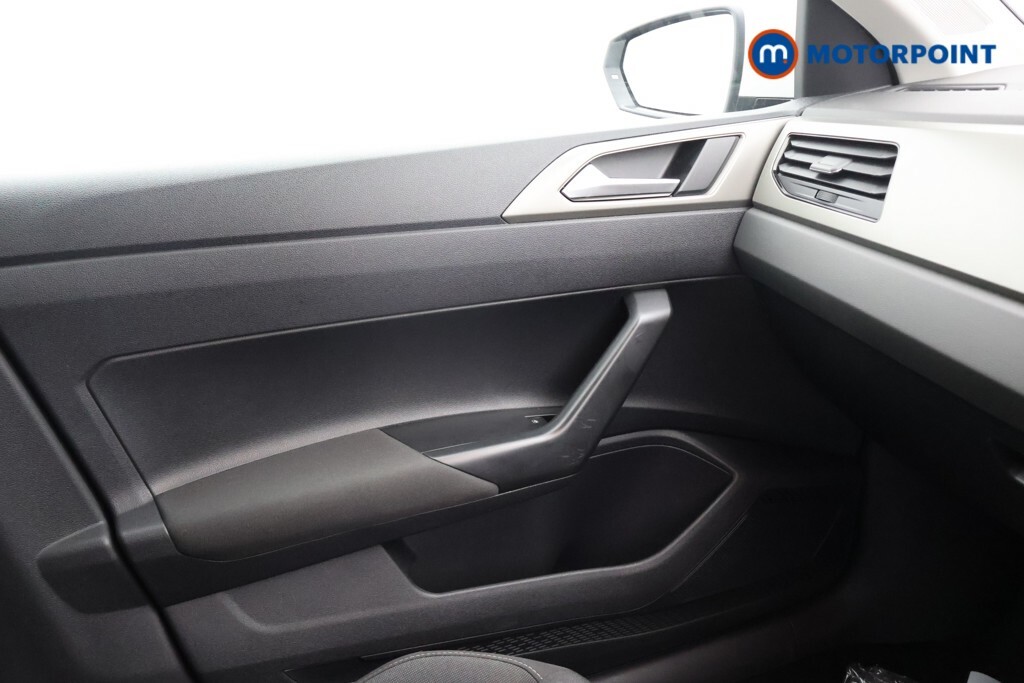 Volkswagen Polo Match 1.0 Tsi 95Ps 7-Speed Dsg Black #16