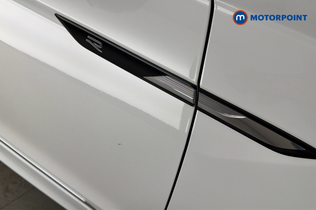 Volkswagen Tiguan 1.5 Tsi Active Suv Euro 6 Ss White #39
