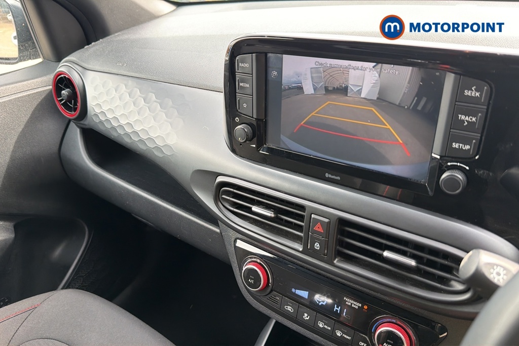 Hyundai I10 1.0 Se Connect Hatchback Euro 6 Brown #16