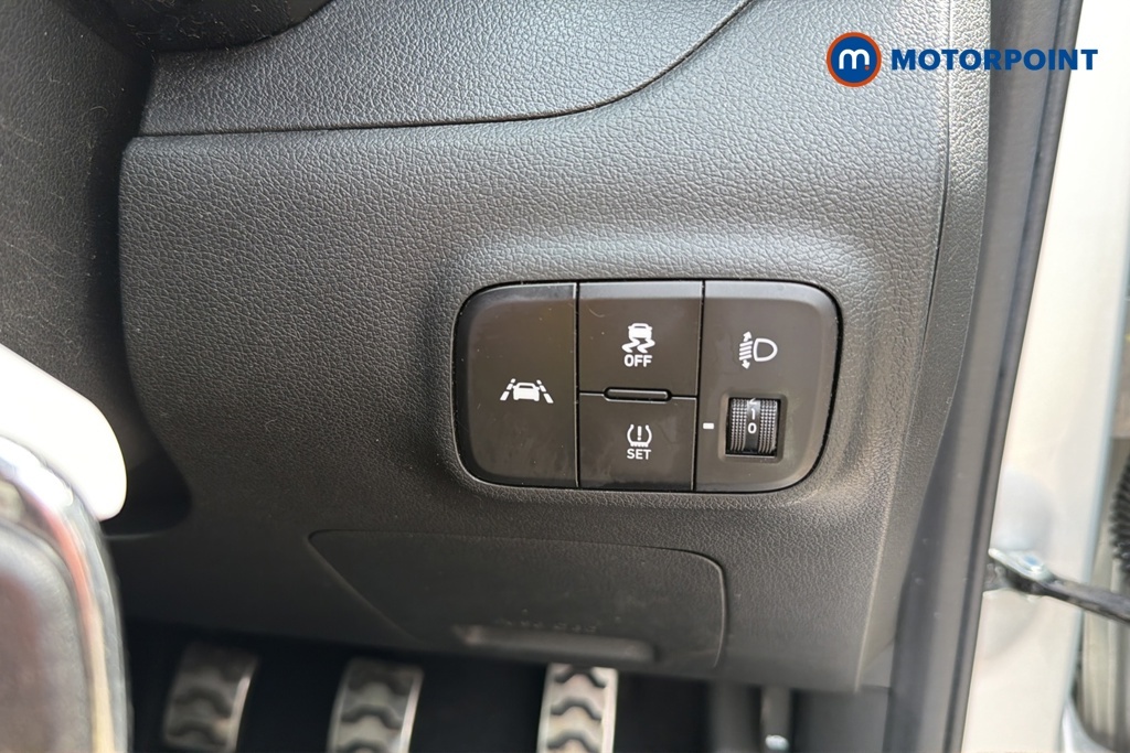 Hyundai I10 1.0 Se Connect Hatchback Euro 6 Brown #14