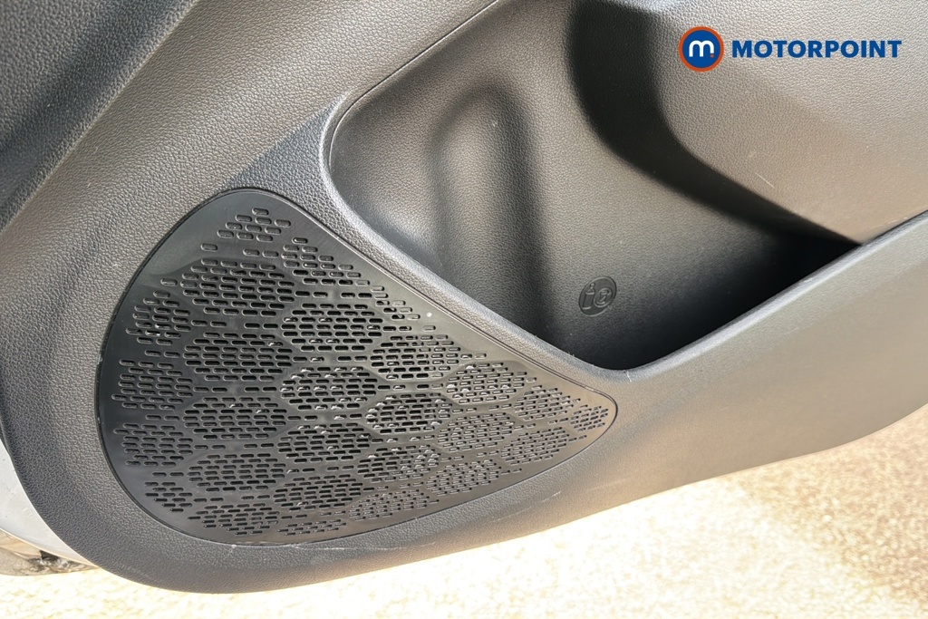 Hyundai I10 1.0 Se Connect Hatchback Euro 6 Brown #19