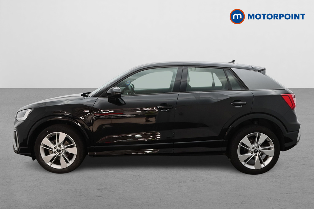 Audi Q2 35 Tfsi S Line S Tronic LS23ZNM Black #4