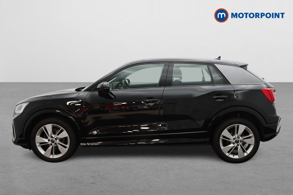 Audi Q2 35 Tfsi S Line S Tronic LM23KOA Black #4