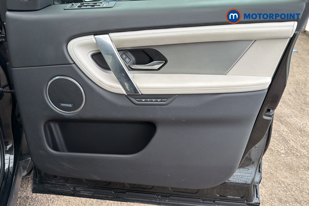 Land Rover Discovery Sport Sport S Black #22