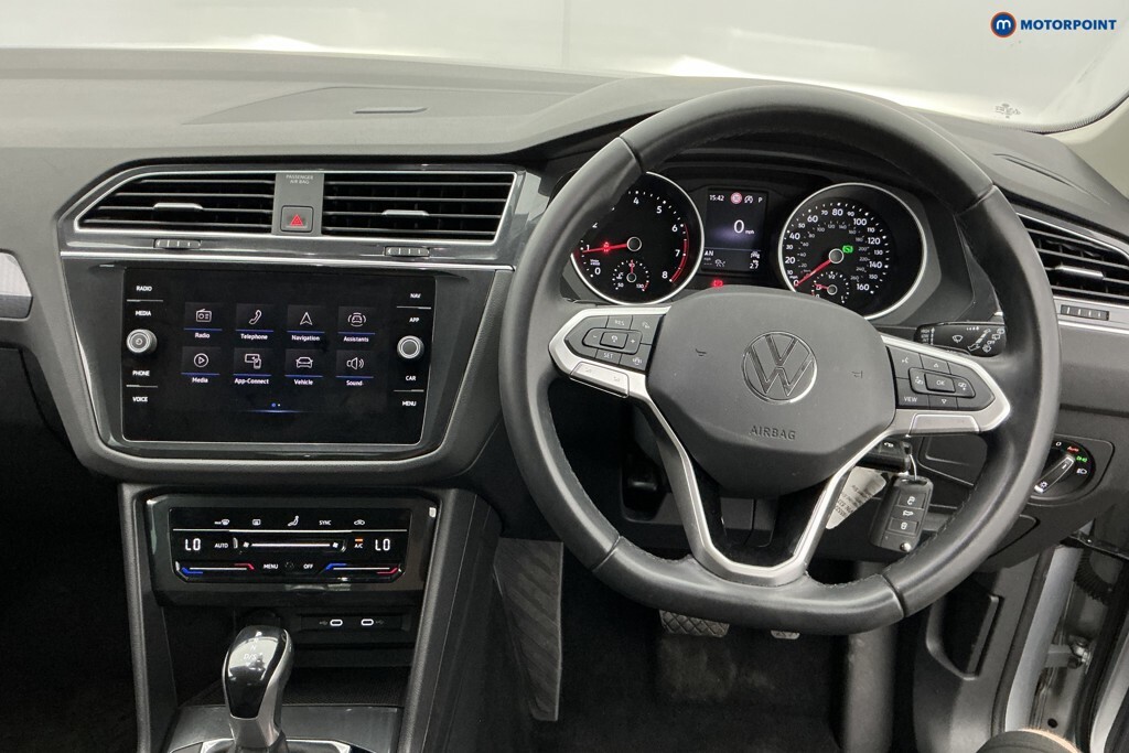 Volkswagen Tiguan 1.5 Tsi 150 R-line Edition Dsg White #9