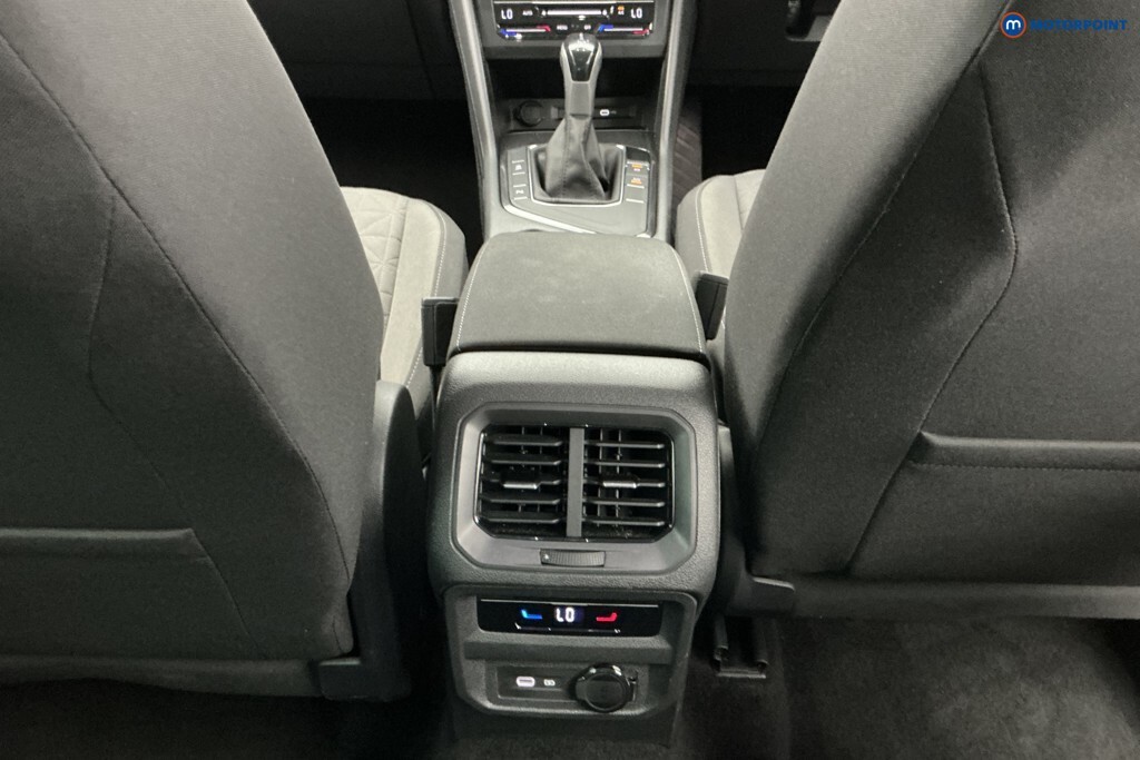 Volkswagen Tiguan 1.5 Tsi 150 R-line Edition Dsg White #25