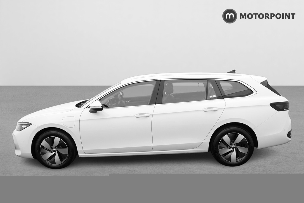 Volkswagen Passat 1.5 Tsi Ehybrid Life Dsg White #4