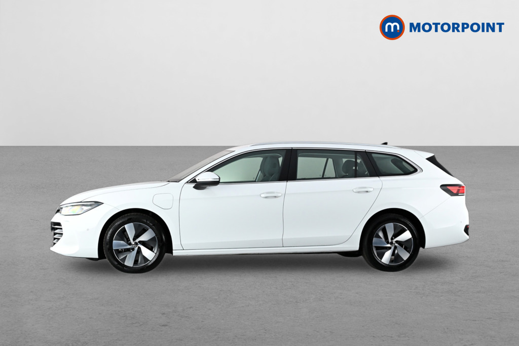 Volkswagen Passat 1.5 Tsi Ehybrid Life Dsg White #4