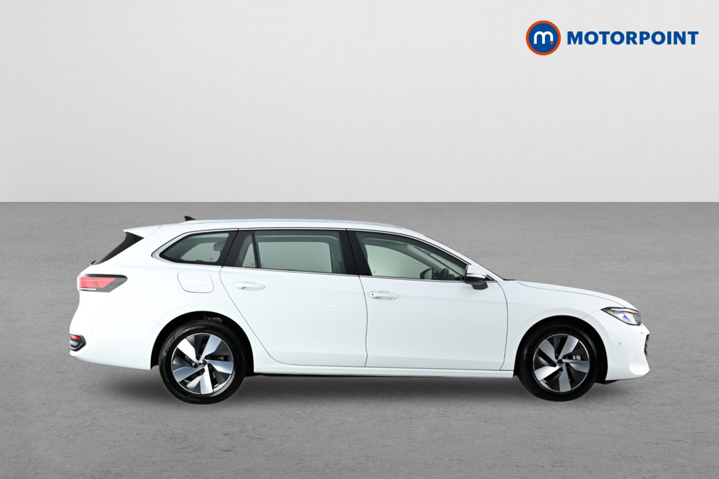 Volkswagen Passat 1.5 Tsi Ehybrid 19.7Kwh R-line Estate P White #8