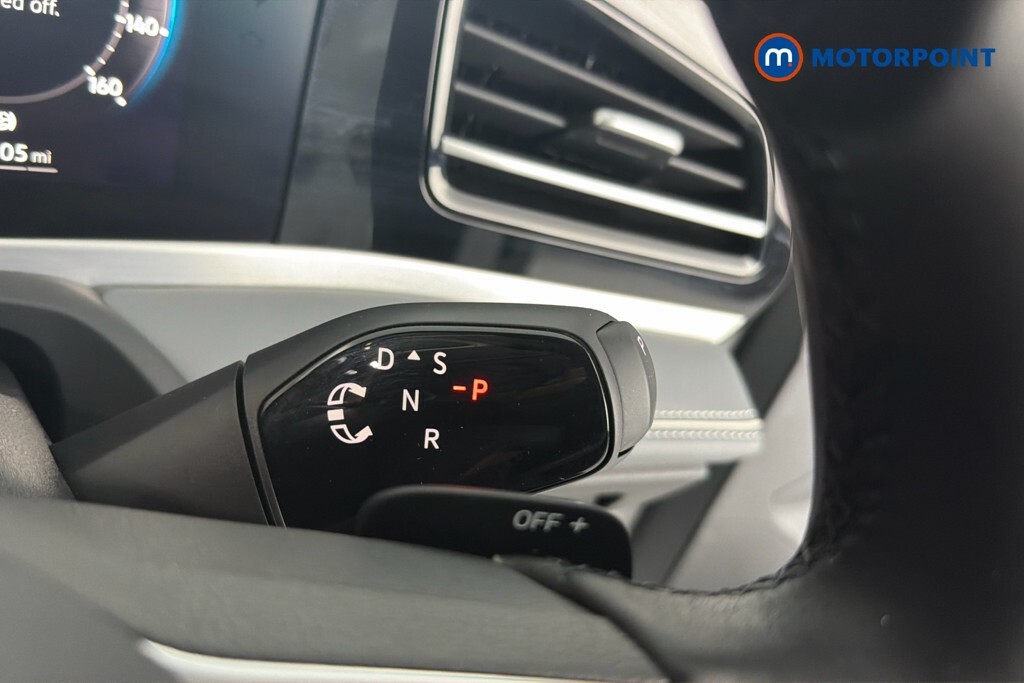 Volkswagen Passat 1.5 Tsi Ehybrid 19.7Kwh R-line Estate P White #15