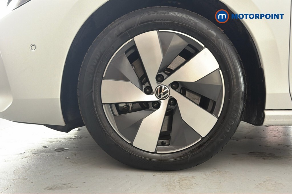 Volkswagen Passat 1.5 Tsi Ehybrid 19.7Kwh R-line Estate P White #42
