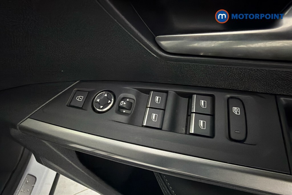 Peugeot 3008 1.2 Hybrid 136 Gt E-dsc6 2025 Black #25