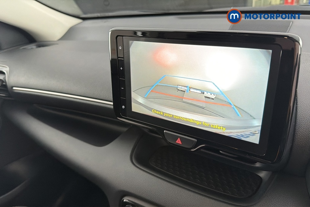 Toyota Yaris 1.5 Hybrid Icon Cvt White #19