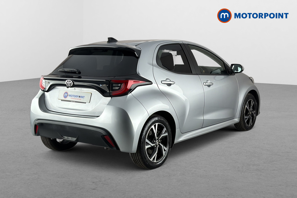 Toyota Yaris 1.5 Hybrid Design Cvt Silver #5