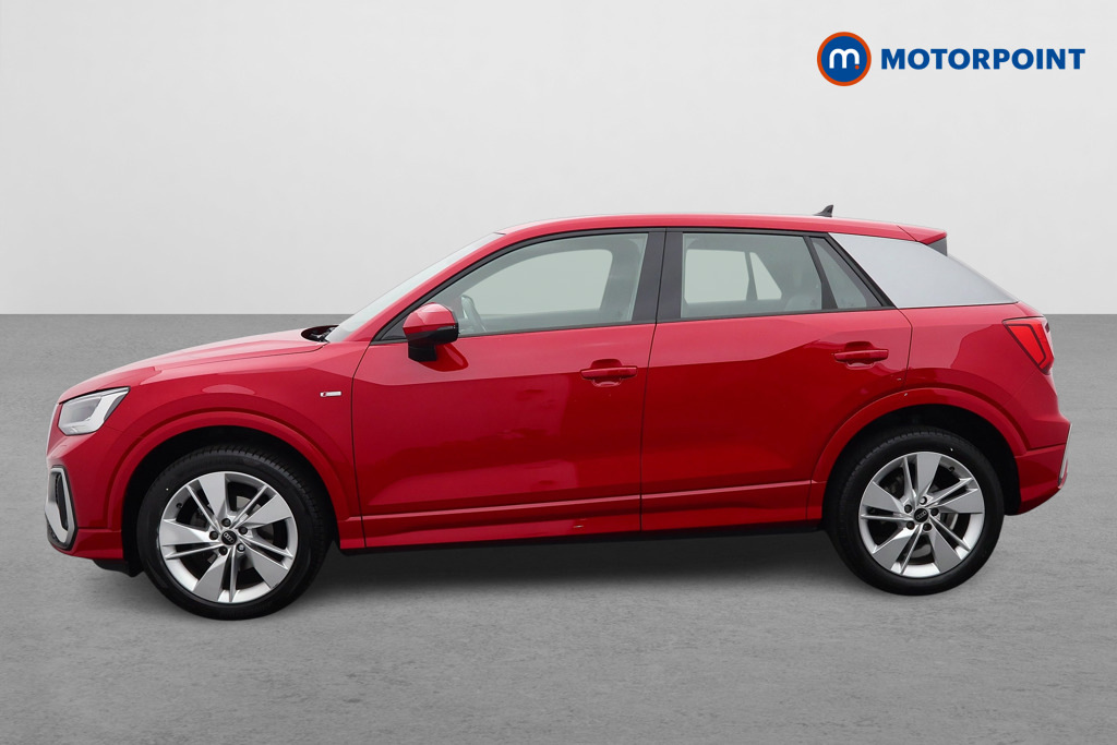 Audi Q2 35 Tfsi S Line DF23EVY Red #4