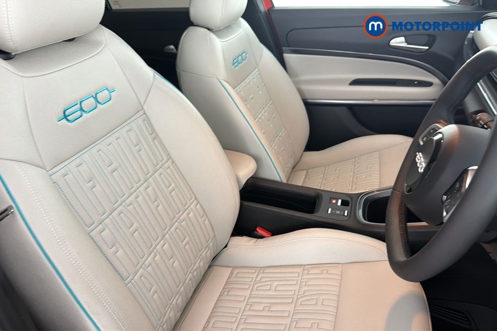 Fiat 600e New Fiat 600E La Prima 54Kwh 154Hp #25