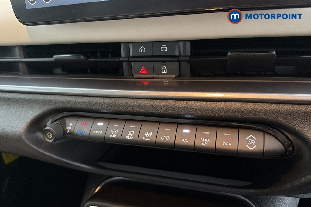 Fiat 600e New Fiat 600E La Prima 54Kwh 154Hp #19