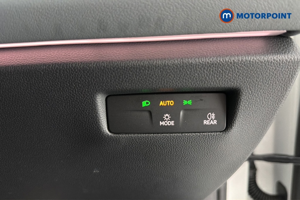 Volkswagen Passat 1.5 Etsi Mhev Life Estate Hybrid Dsg Eu Silver #18