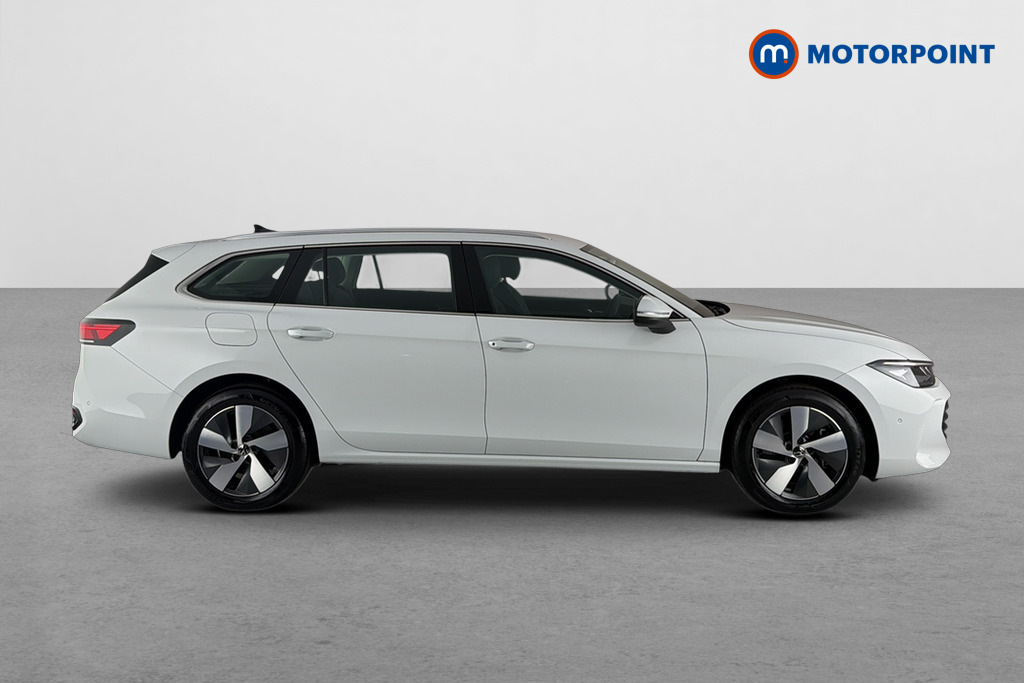 Volkswagen Passat 1.5 Tsi Ehybrid Life Dsg White #4