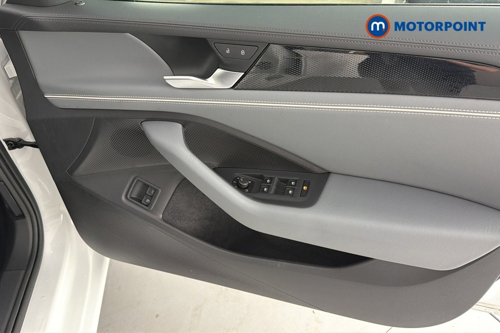 Volkswagen Passat 1.5 Etsi Mhev Life Estate Hybrid Dsg Eu Silver #23
