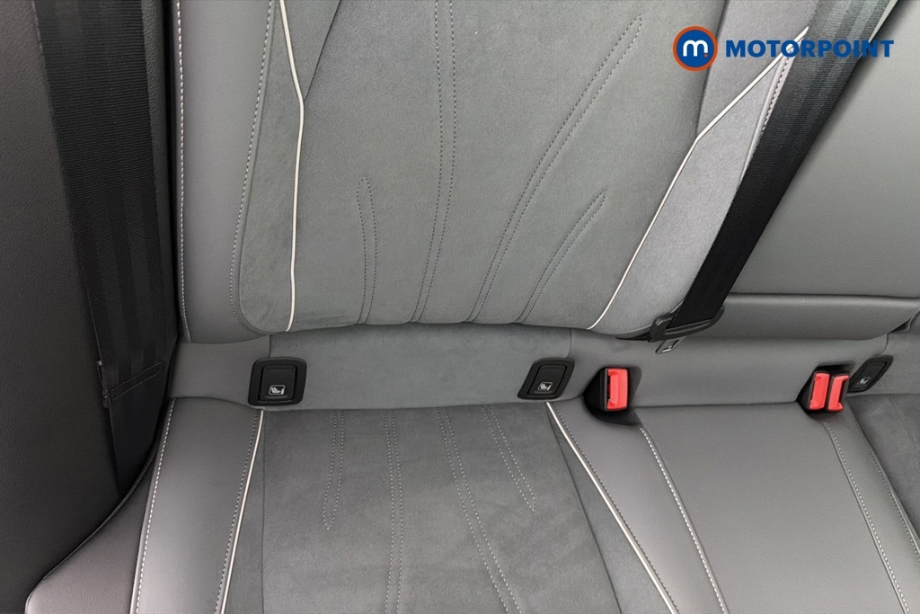 Volkswagen Passat 1.5 Etsi Mhev Life Estate Hybrid Dsg Eu Silver #29