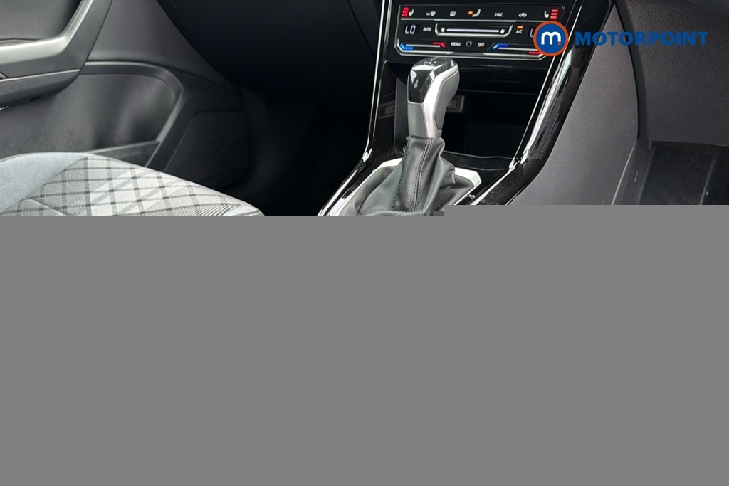 Volkswagen T-Roc 1.5 Tsi R-line Suv Dsg Euro 6 Ss 15 White #17