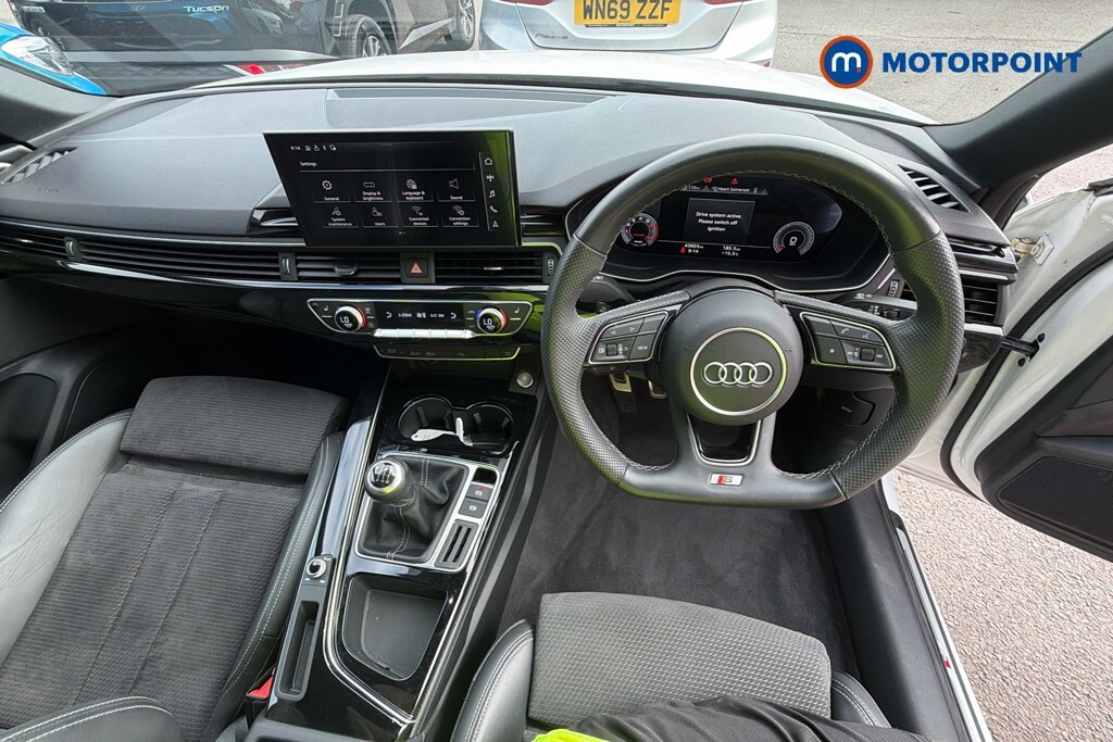 Audi A4 35 Tfsi Black Edition White #16