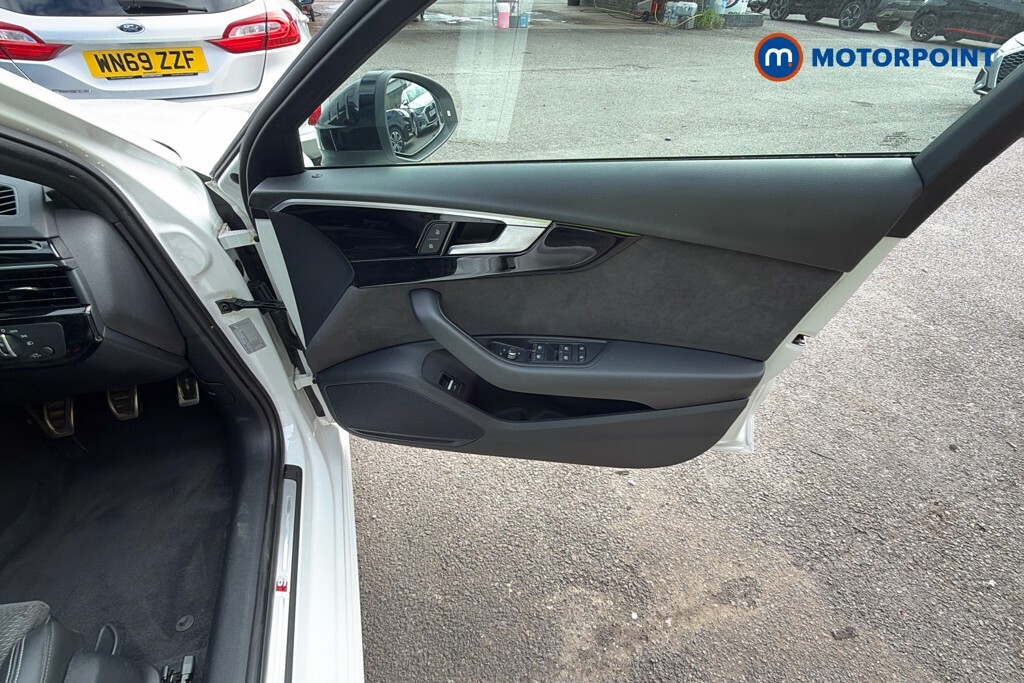 Audi A4 35 Tfsi Black Edition White #15