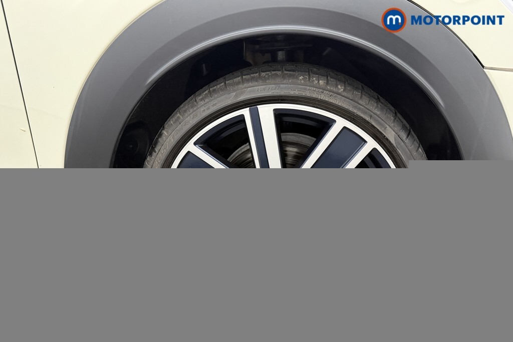 Mini Hatch 1.5 Cooper Exclusive Premium Plus Red #24