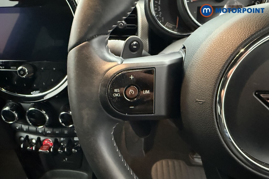 Mini Hatch 1.5 Cooper Exclusive Premium Plus Red #9