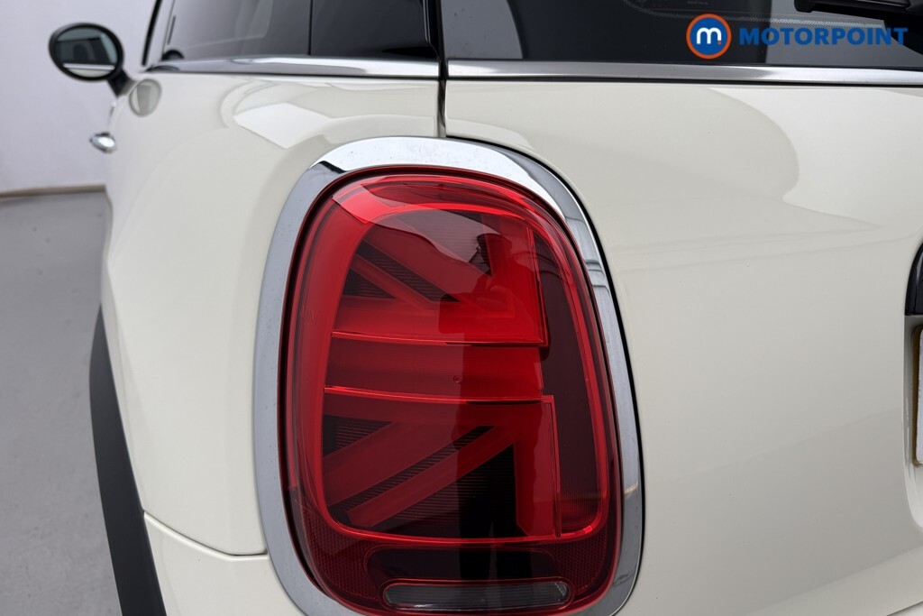 Mini Hatch 1.5 Cooper Exclusive Premium Plus Red #20
