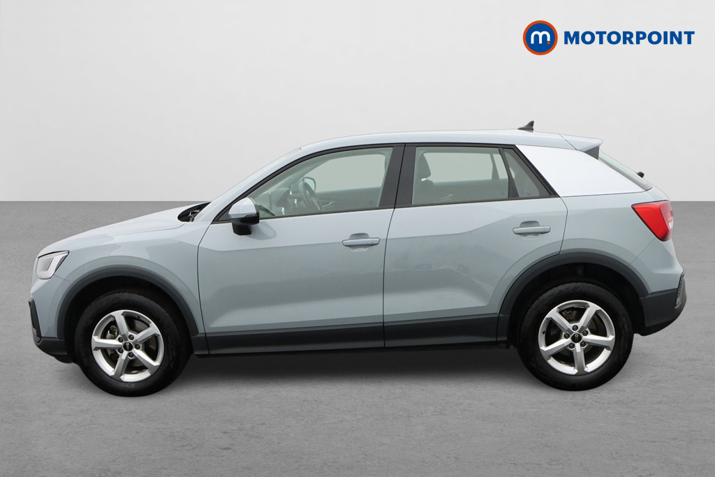 Audi Q2 30 Tfsi Technik Grey #4