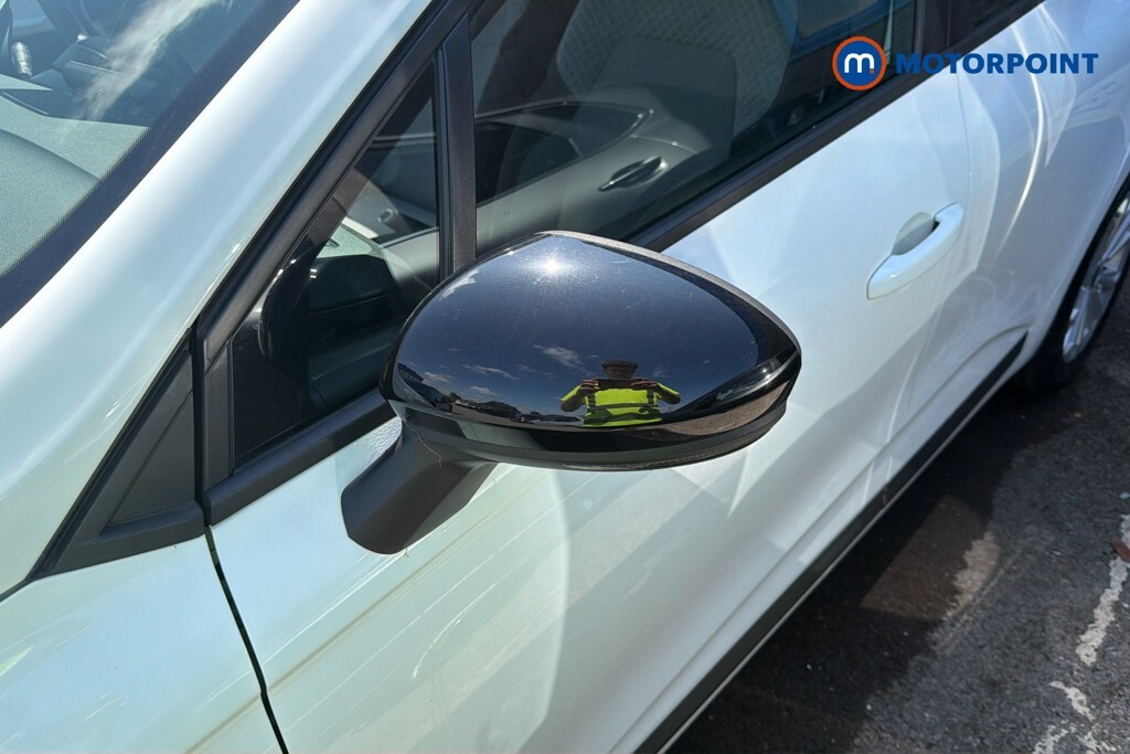 Renault Clio 1.0 Tce 90 Evolution White #20